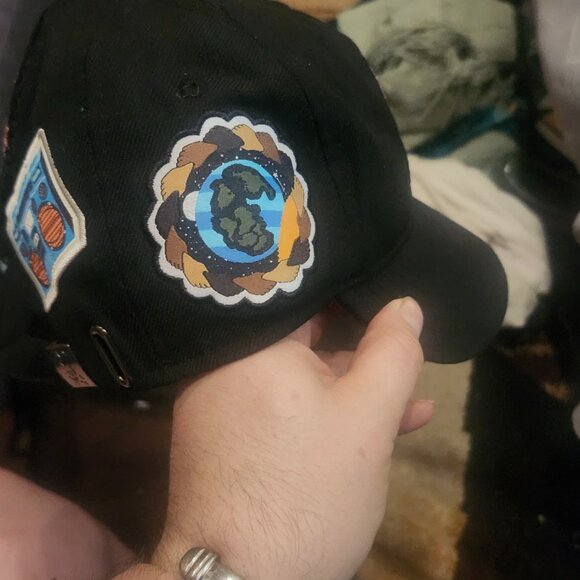 Mens Psycho Bunny trucker style hat. Runs small. - Picture 3 of 4